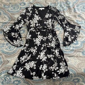 Women’s Size S Dress